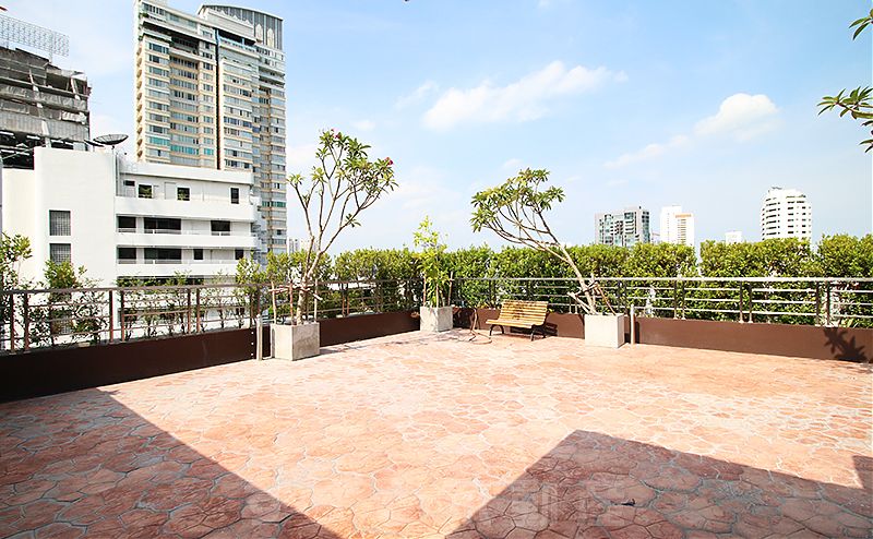 Le Cote Thonglor 8 の外観