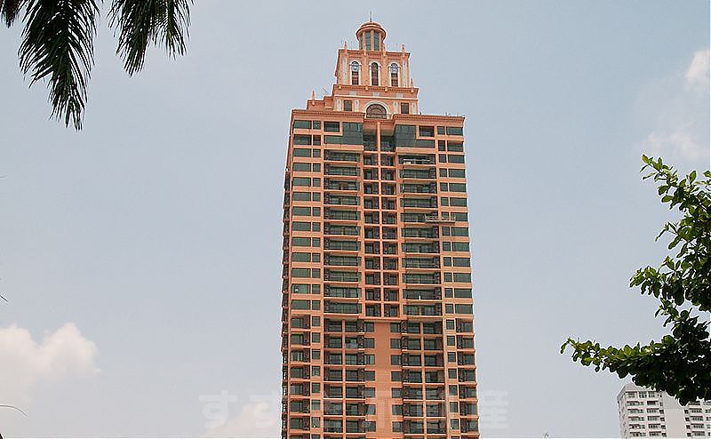 Aguston Sukhumvit 22 (Owner No.82300)