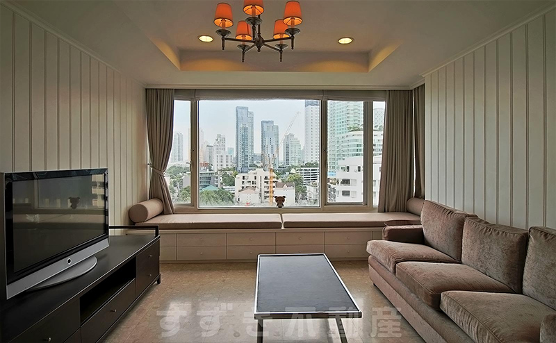 Hampton Thonglor 10