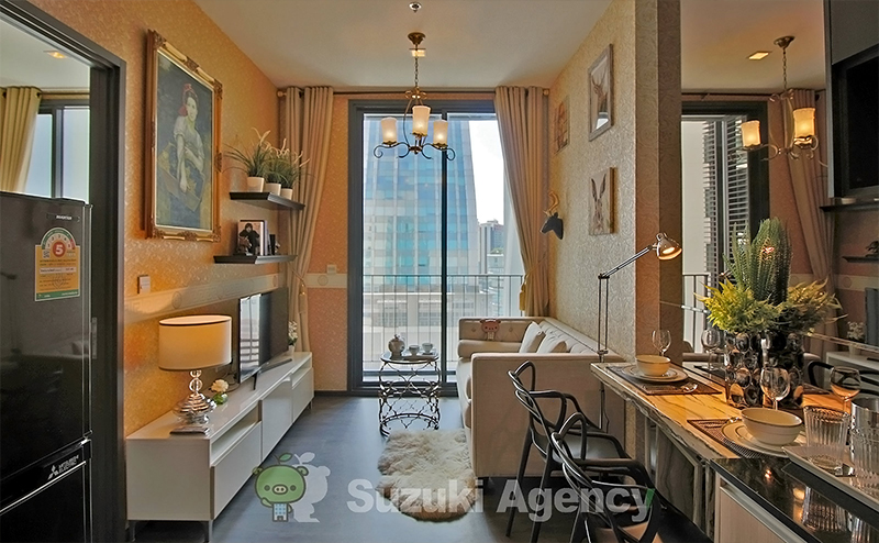 Edge Sukhumvit 23 の外観