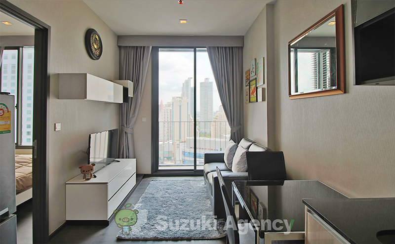 Edge Sukhumvit 23