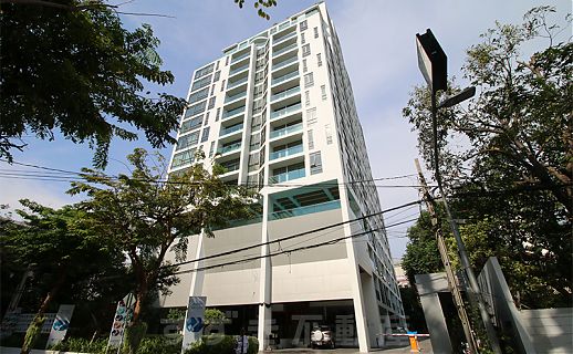 Siamese Surawong の外観