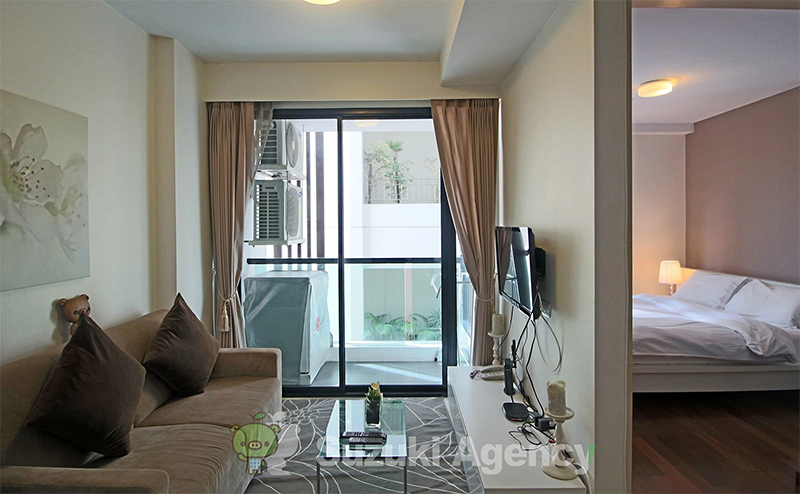 Le Cote Thonglor 8