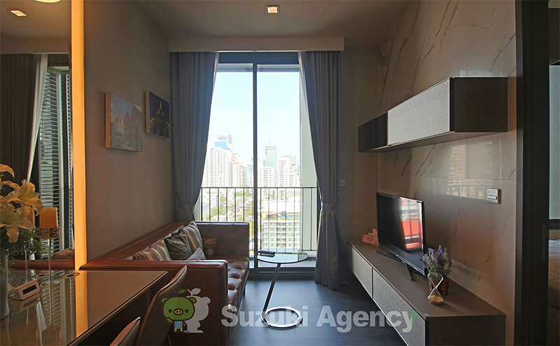 Edge Sukhumvit 23 の外観
