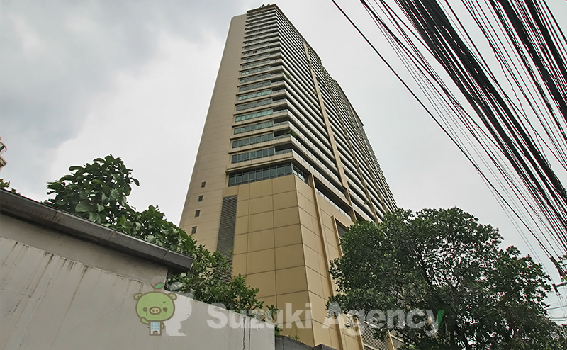 The Lakes Condominium