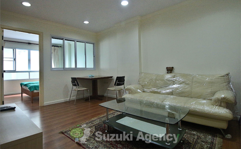 Lumpini Suite Sukhumvit 41 の外観