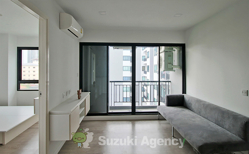 Pause Sukhumvit 103 の外観