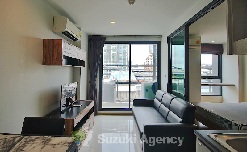Hue Sukhumvit の外観