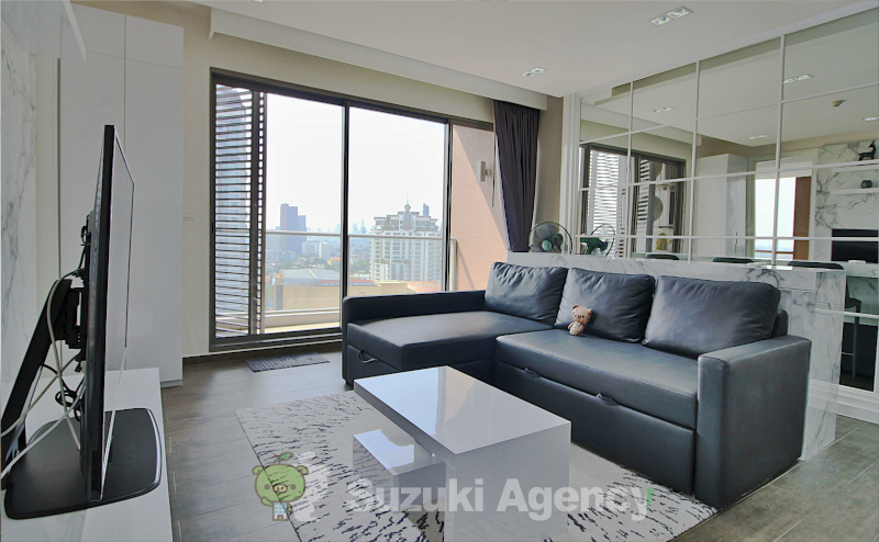 The Lofts Ekkamai の外観