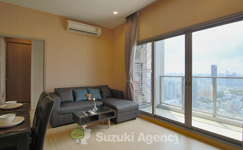 Whizdom Connect Sukhumvit の外観