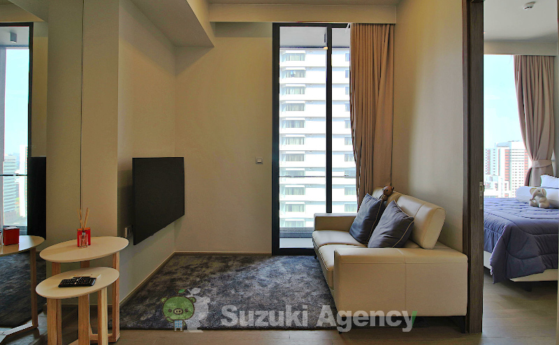CELES Asoke の外観