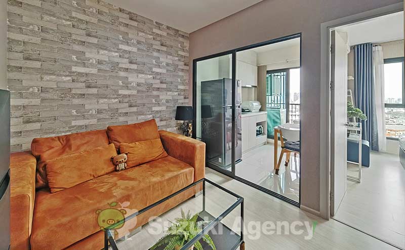 Life Sukhumvit 48 の外観