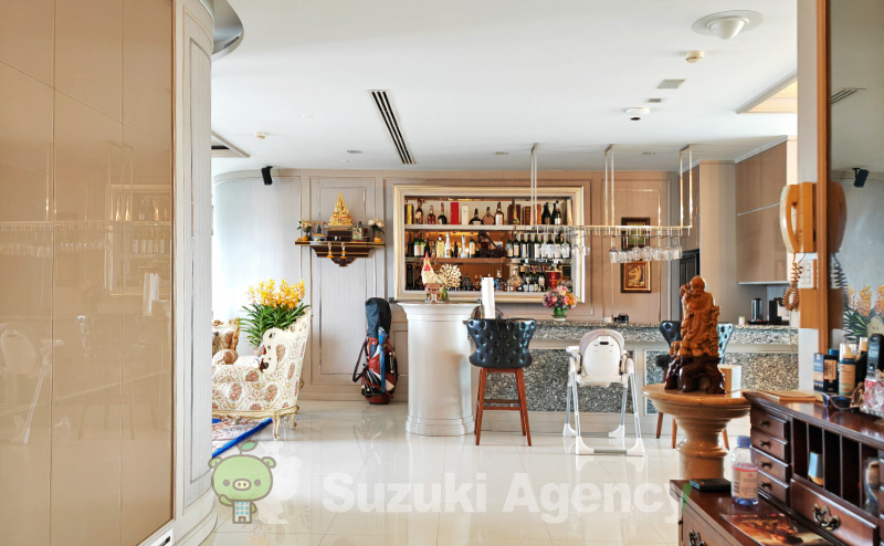 The Lakes Condominium