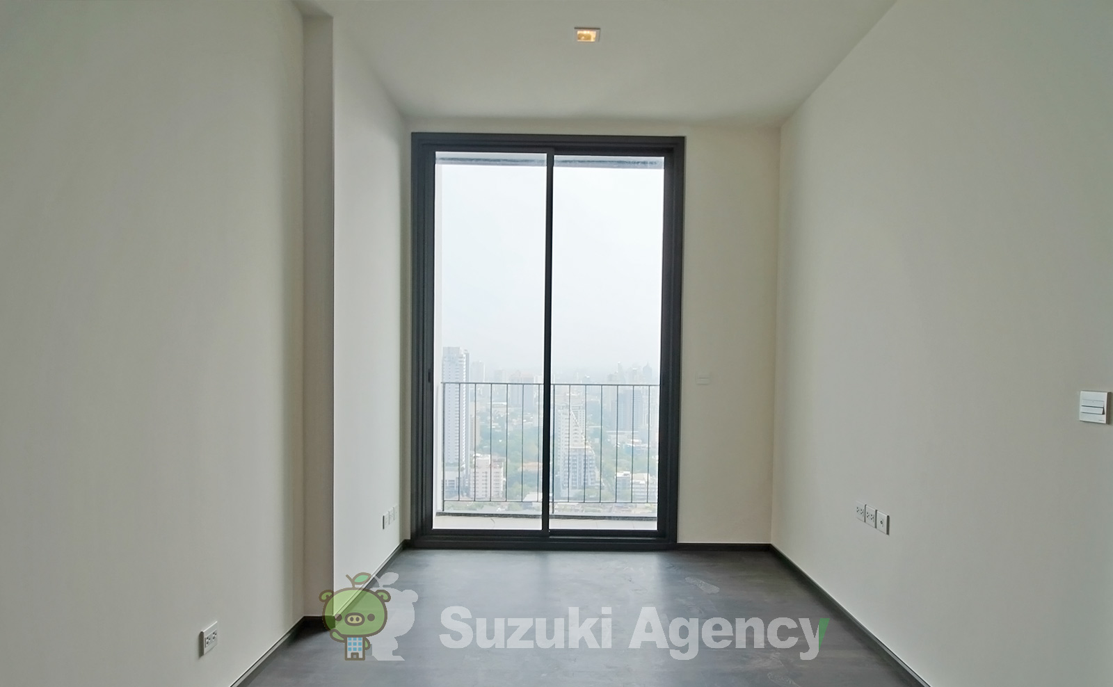 Edge Sukhumvit 23 の写真