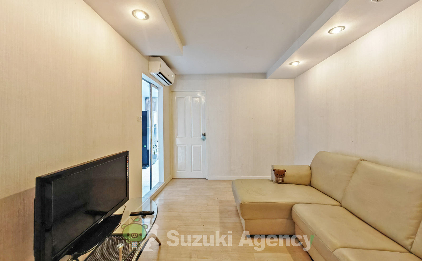 Zenith Place Sukhumvit 71 の写真