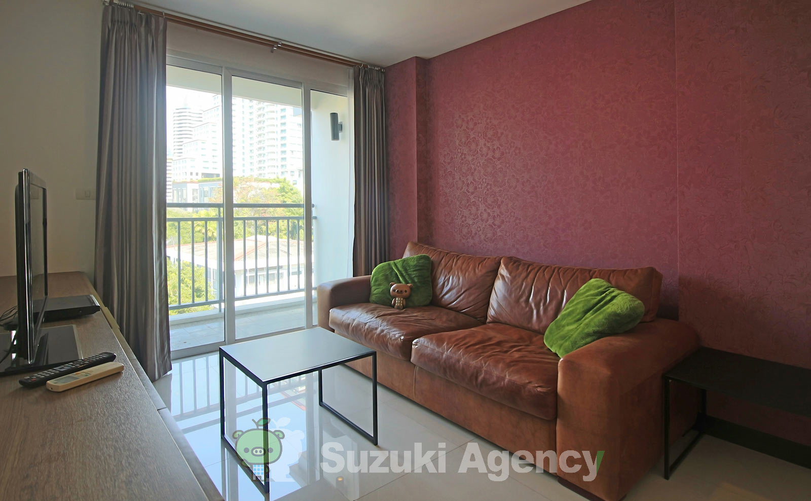 Voque Residential Condominium Sukhumvit 16 の写真