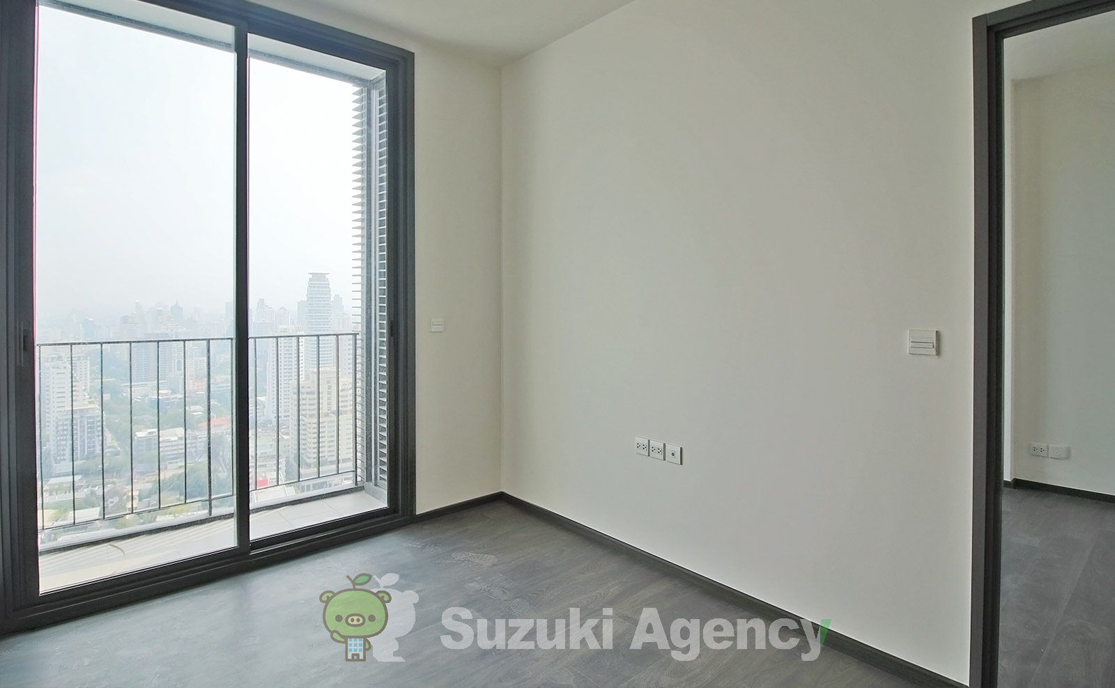 Edge Sukhumvit 23 の写真