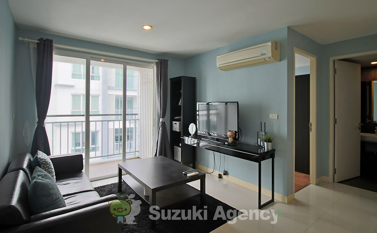 Voque Residential Condominium Sukhumvit 16 の写真