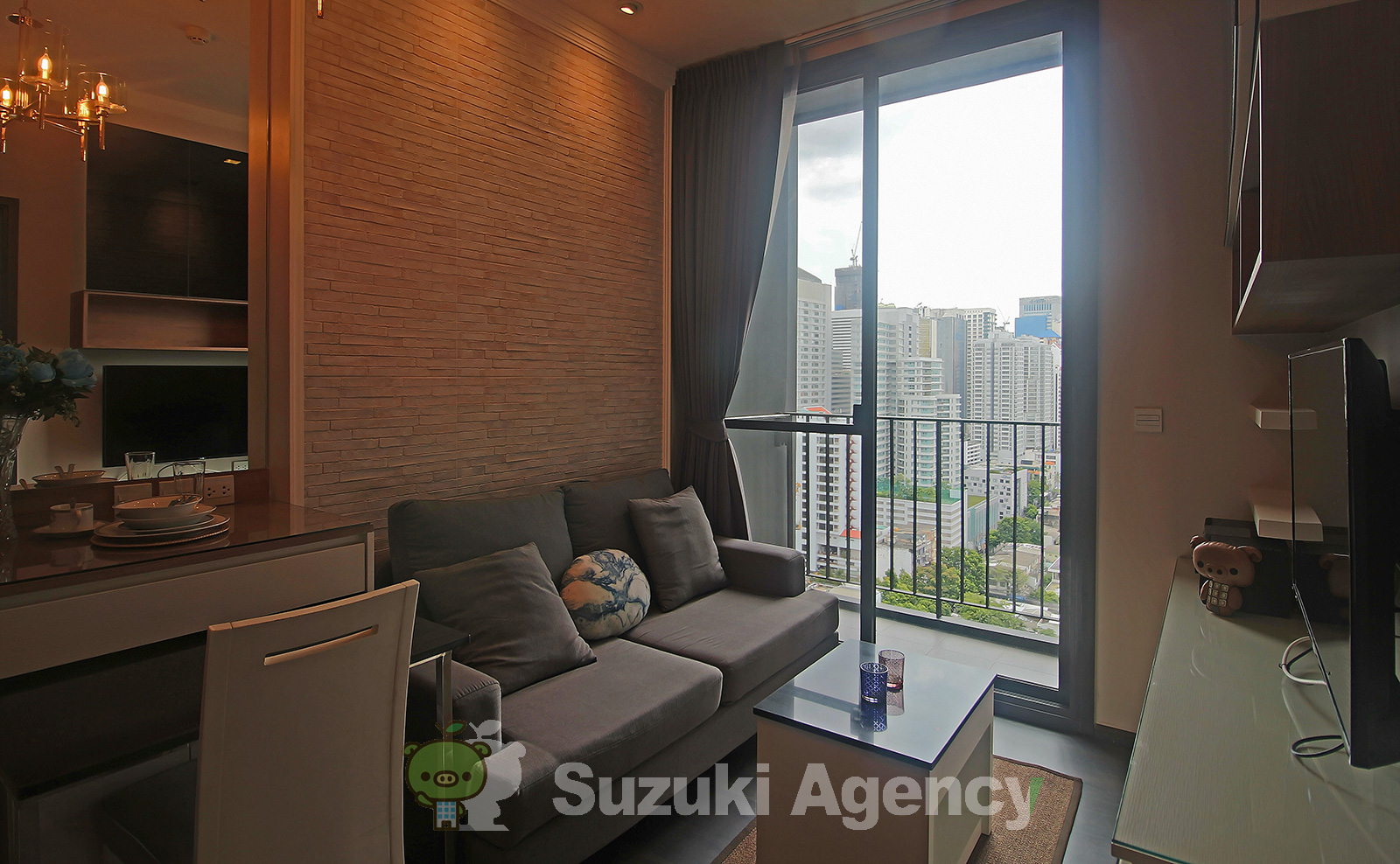 Edge Sukhumvit 23 の写真