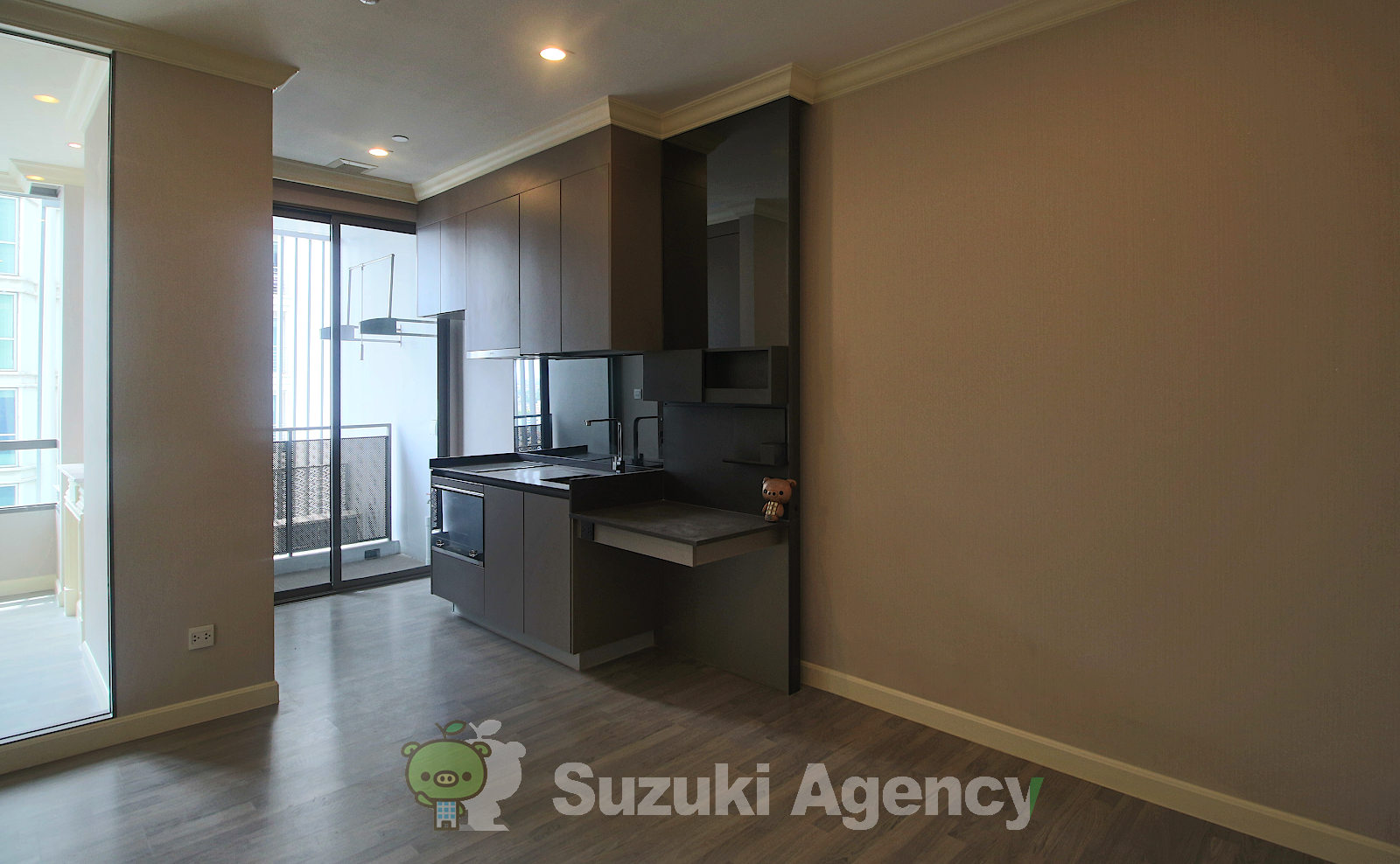The Room Sukhumvit 69 の写真