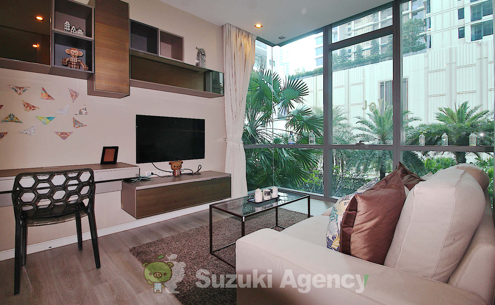 The Room Sukhumvit 21 の写真
