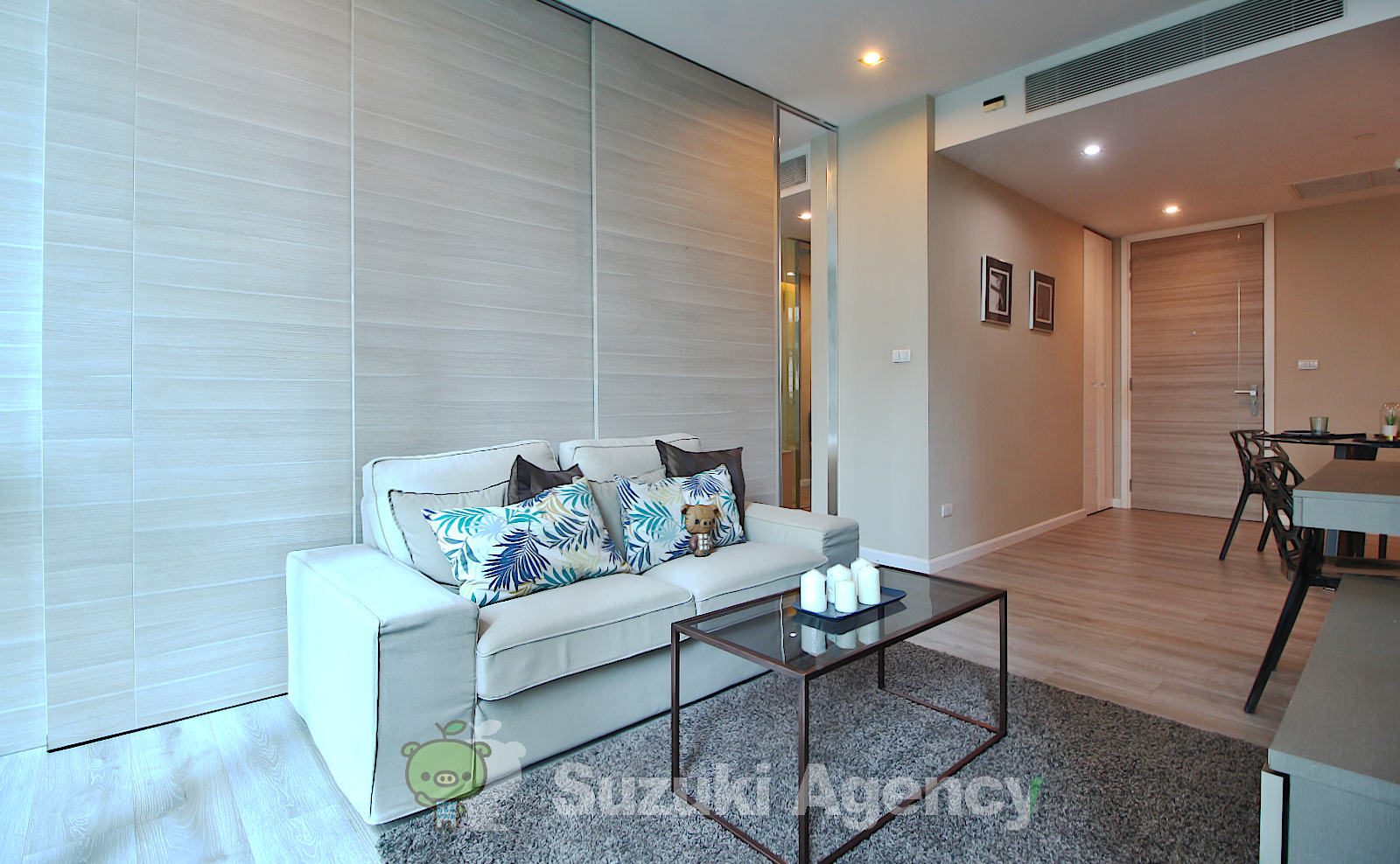 The Room Sukhumvit 21 の写真