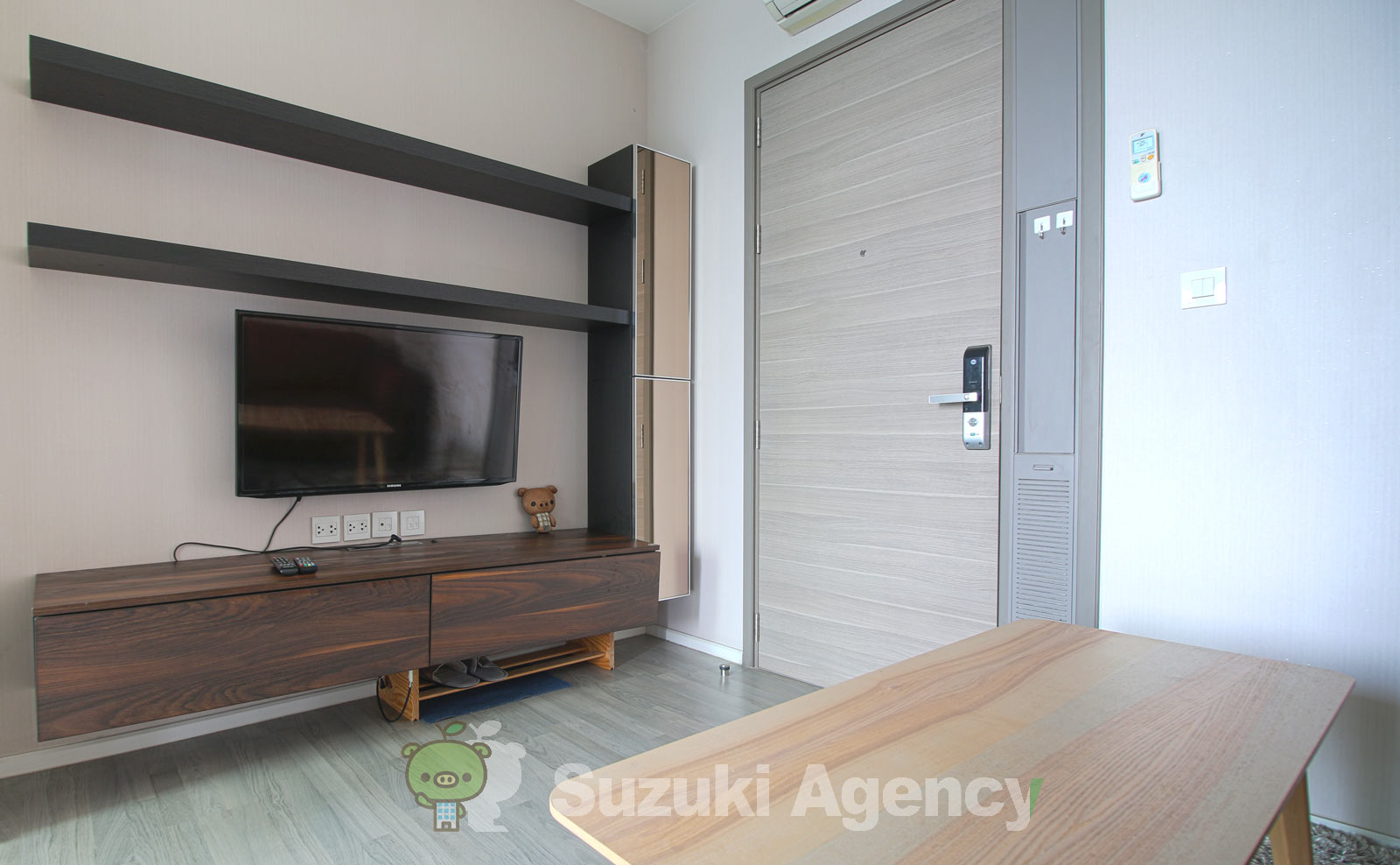 The Room Sukhumvit 69 の写真