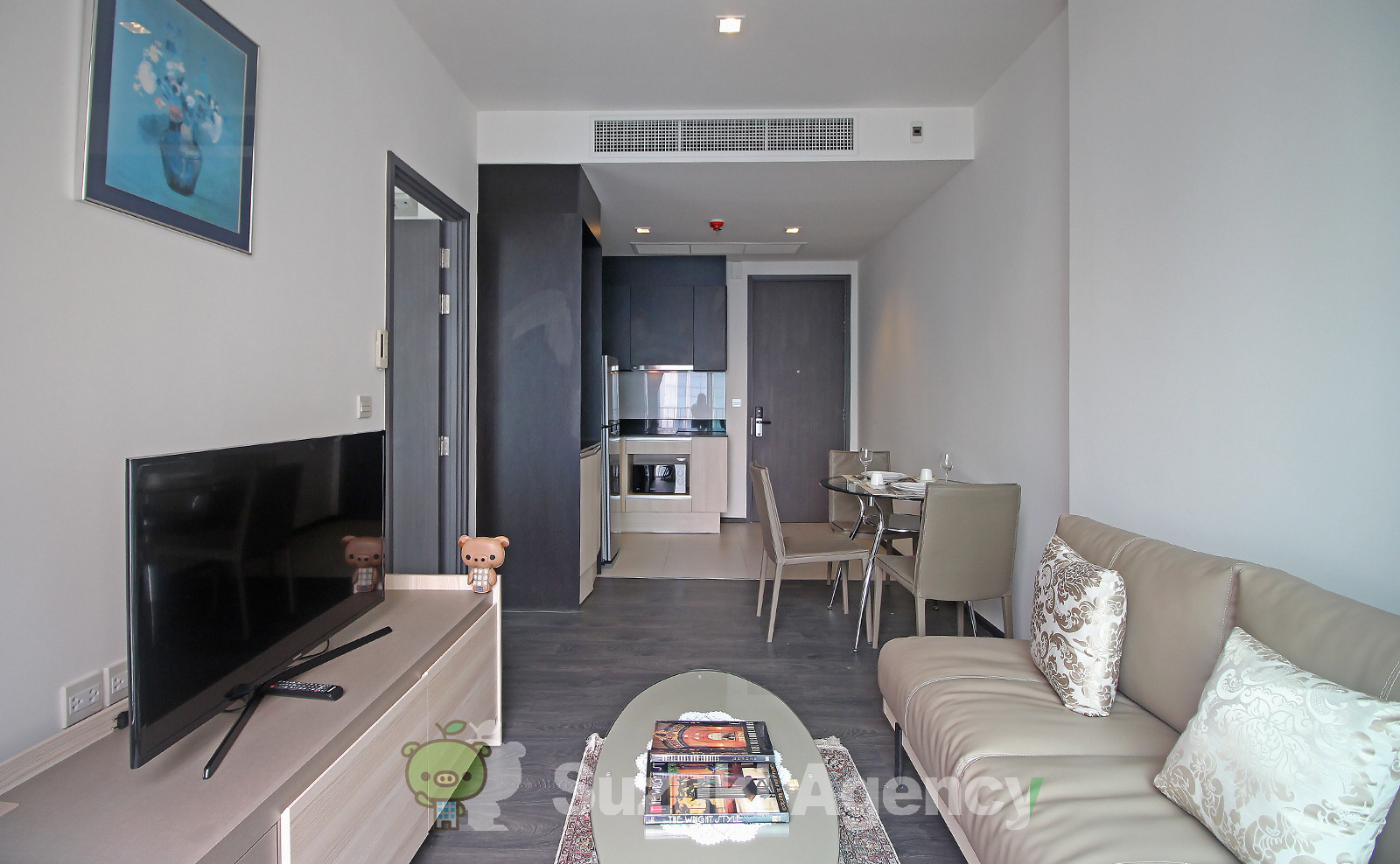 Edge Sukhumvit 23 の写真
