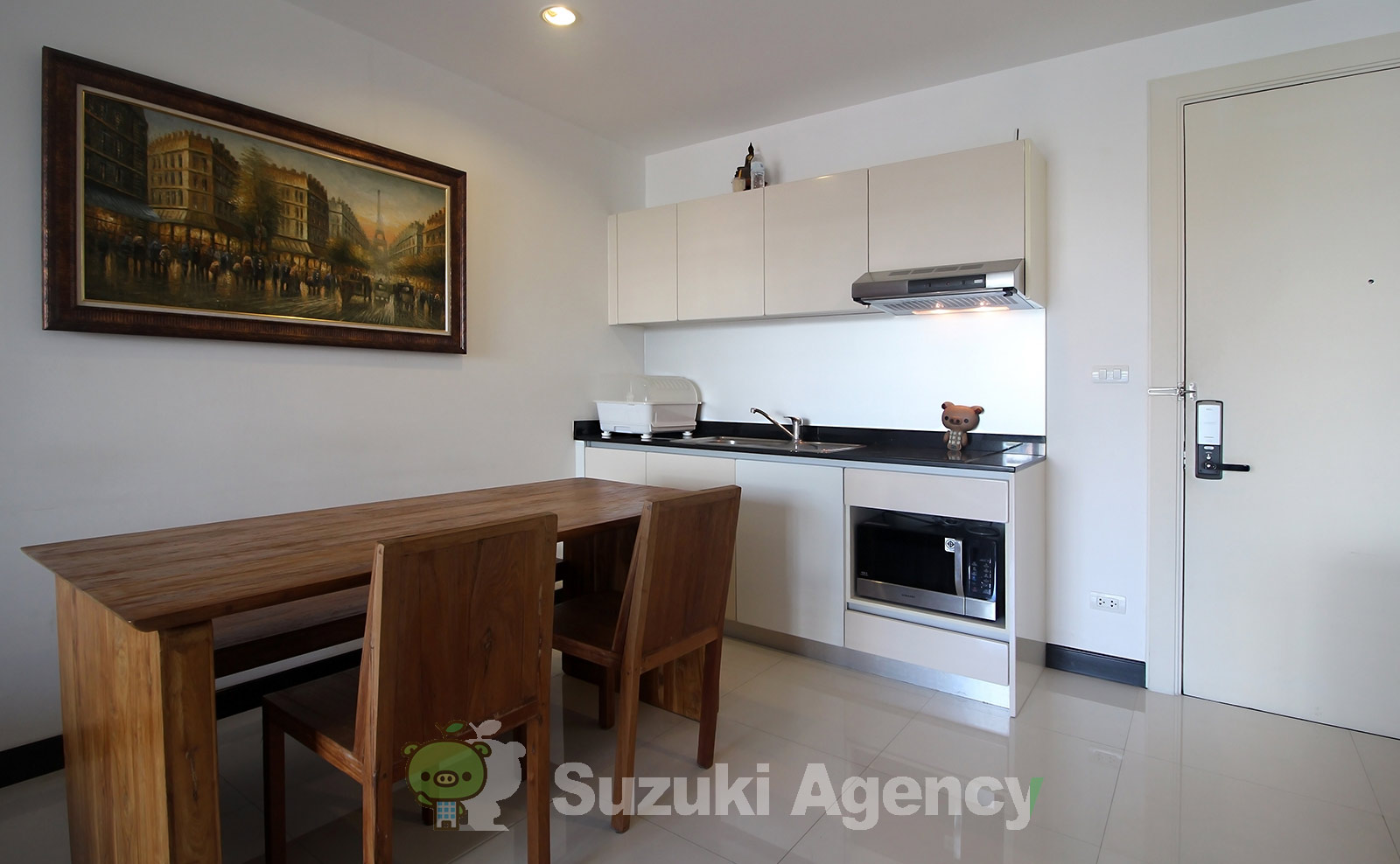 Voque Residential Condominium Sukhumvit 16 の写真