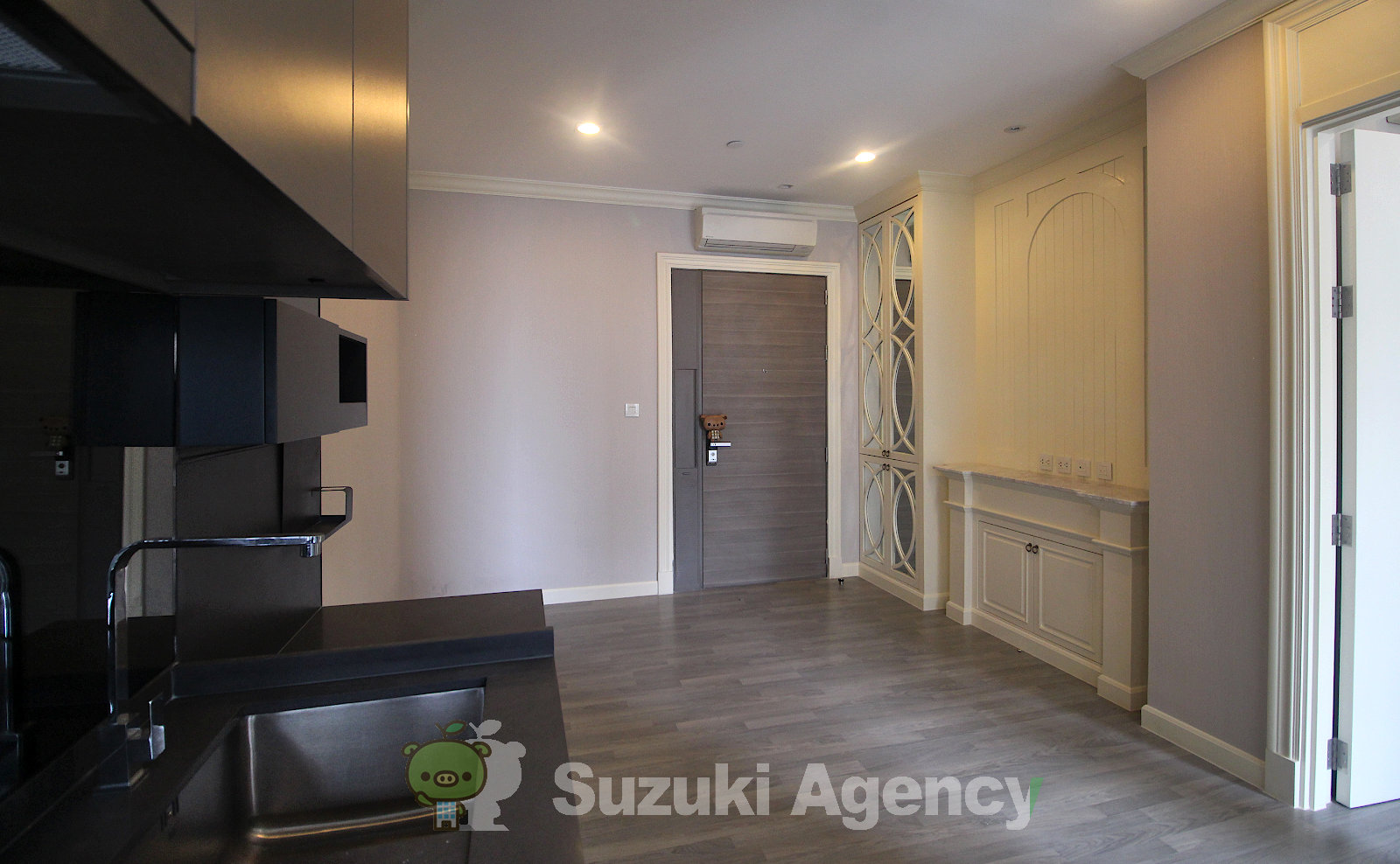 The Room Sukhumvit 69 の写真