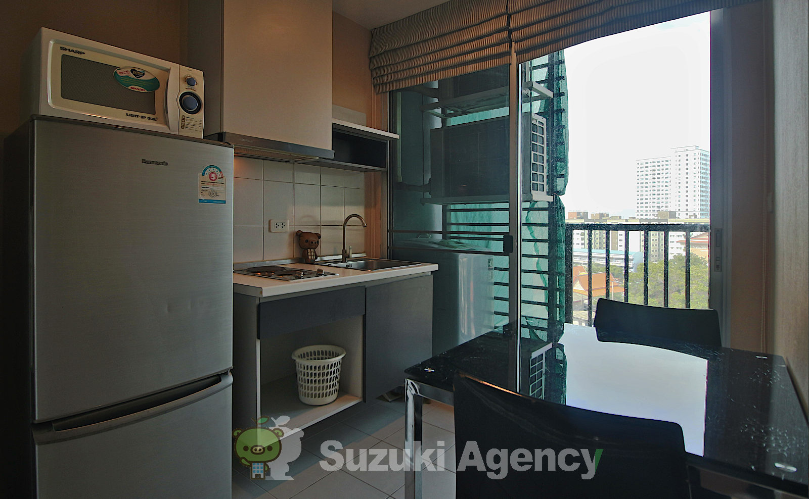 The Base Sukhumvit 77 の写真