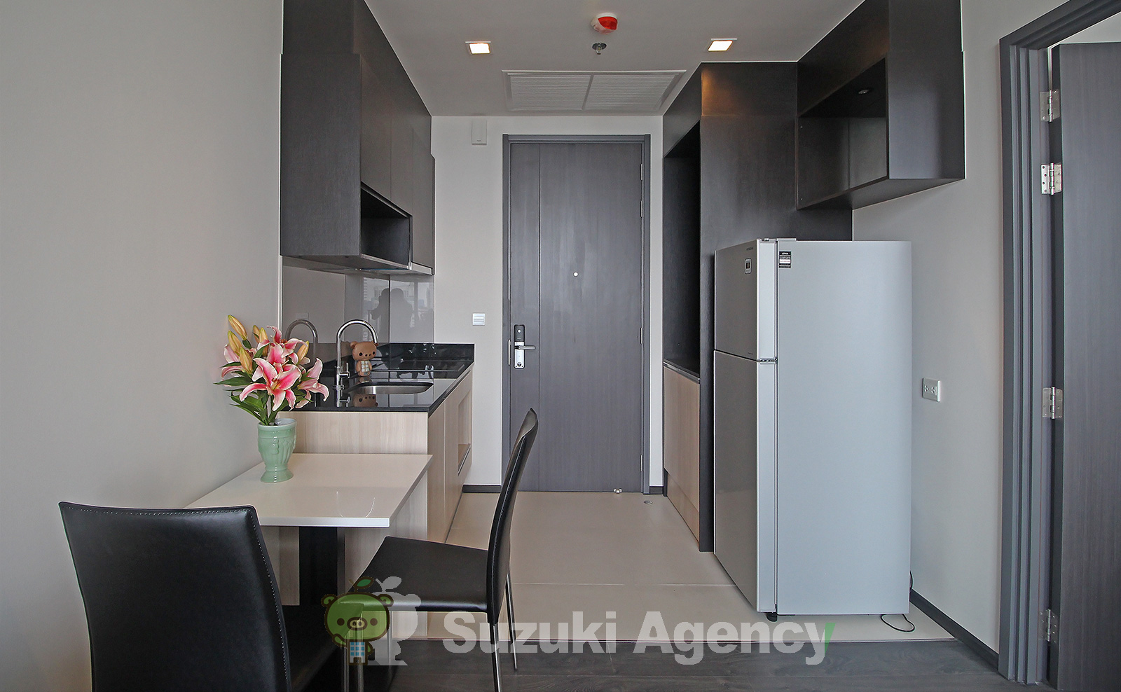 Edge Sukhumvit 23 の写真