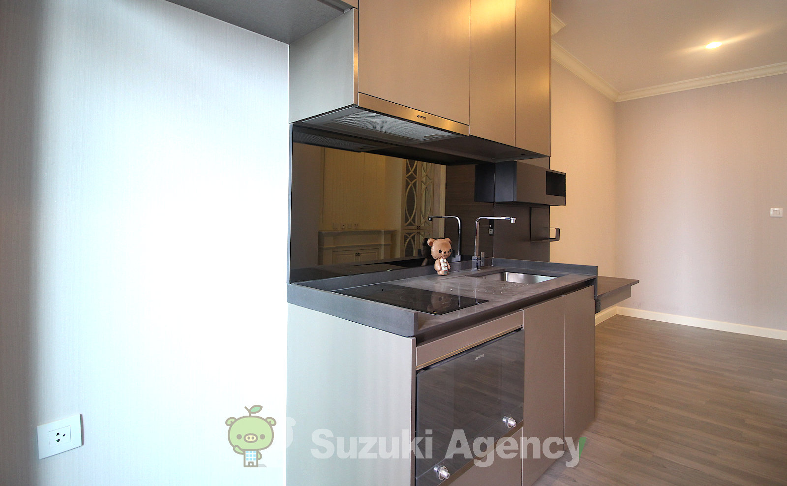 The Room Sukhumvit 69 の写真