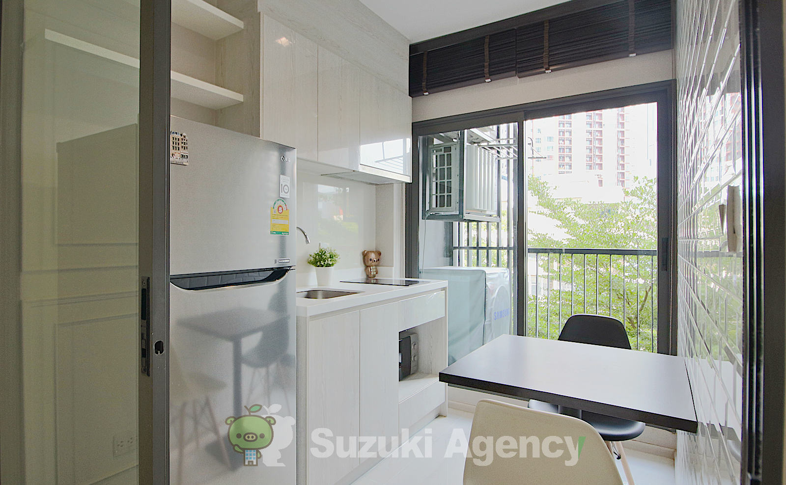 Life Sukhumvit 48 の写真