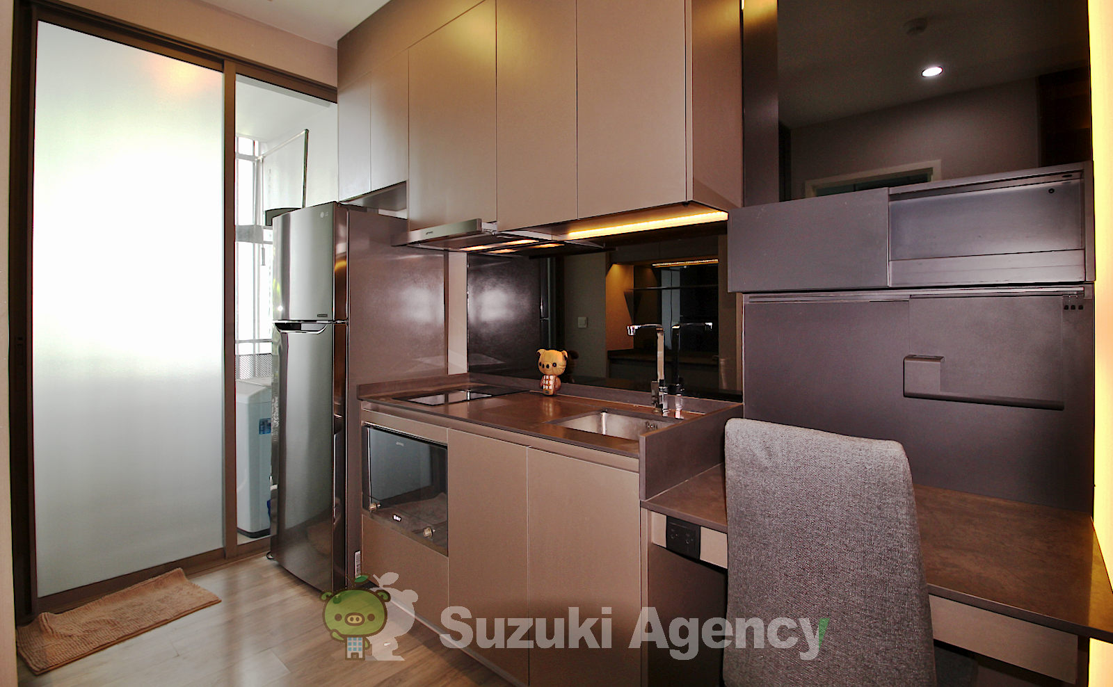 The Room Sukhumvit 69 の写真