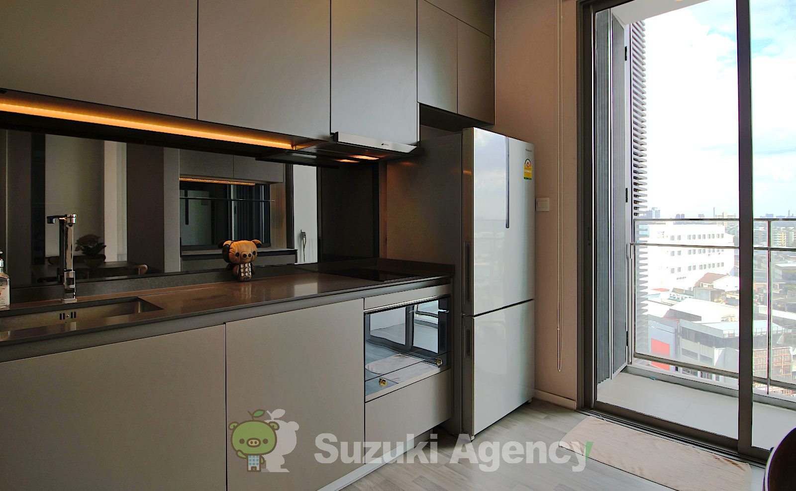 The Room Sukhumvit 69 の写真