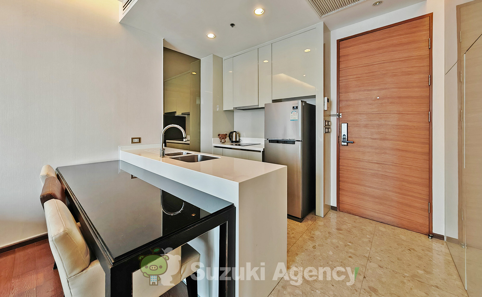 The Address Sukhumvit 28 の写真