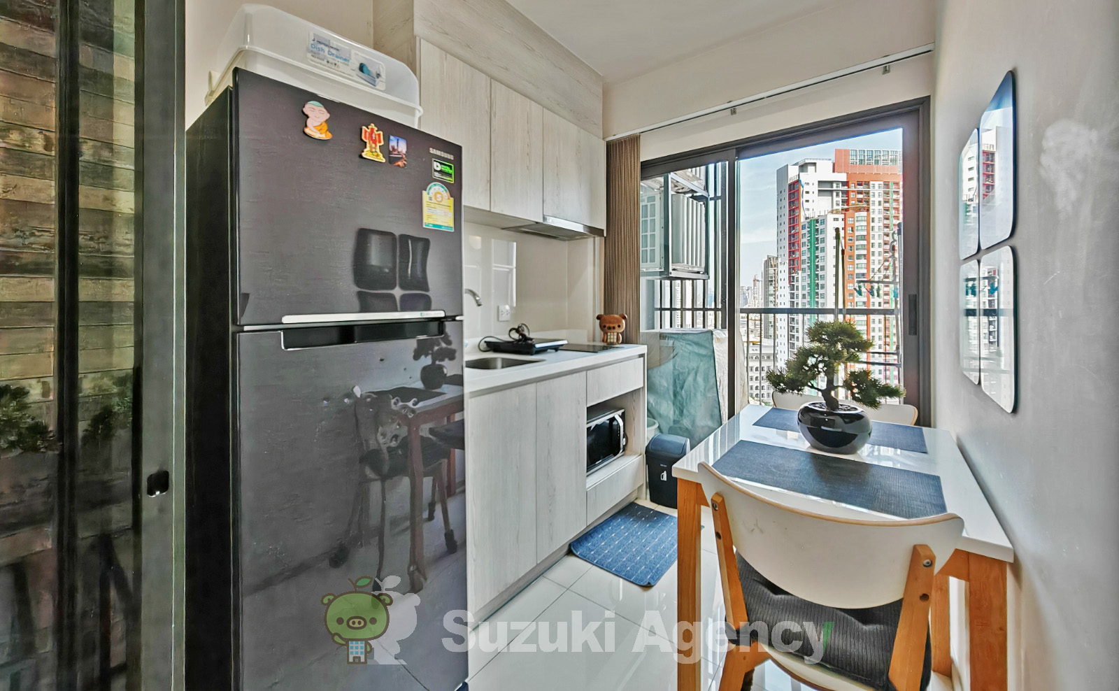 Life Sukhumvit 48 の写真