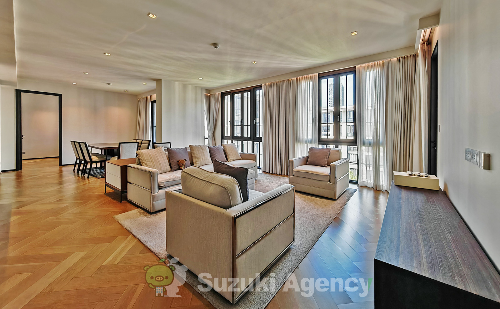 The Reserve Sukhumvit 61 の写真