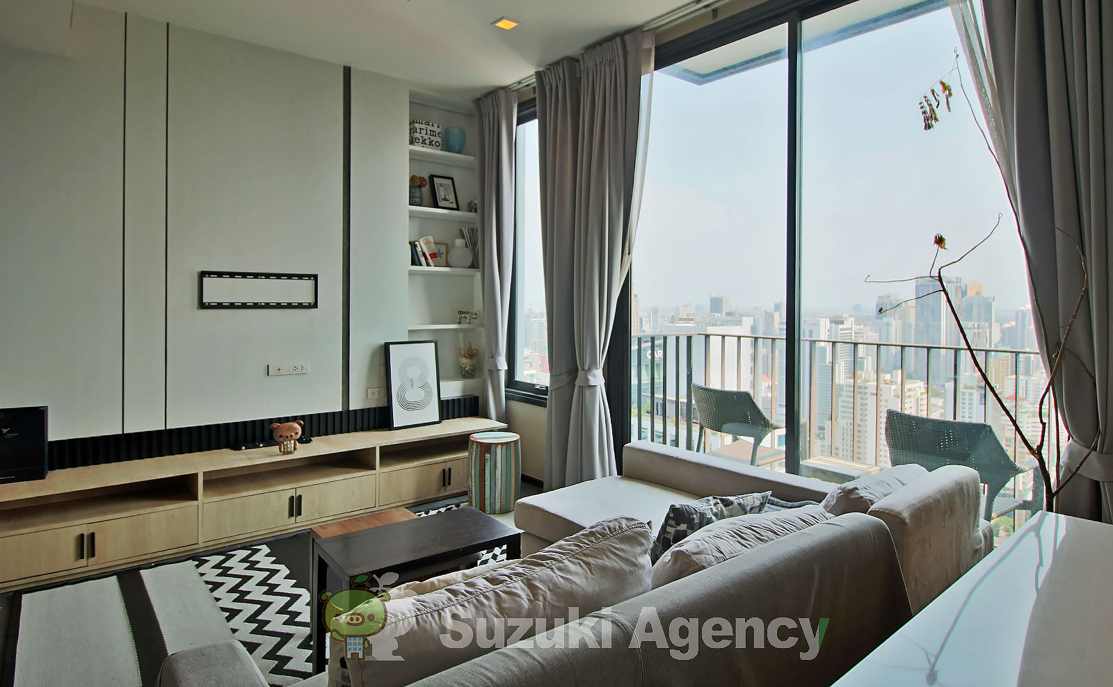 Edge Sukhumvit 23 の写真
