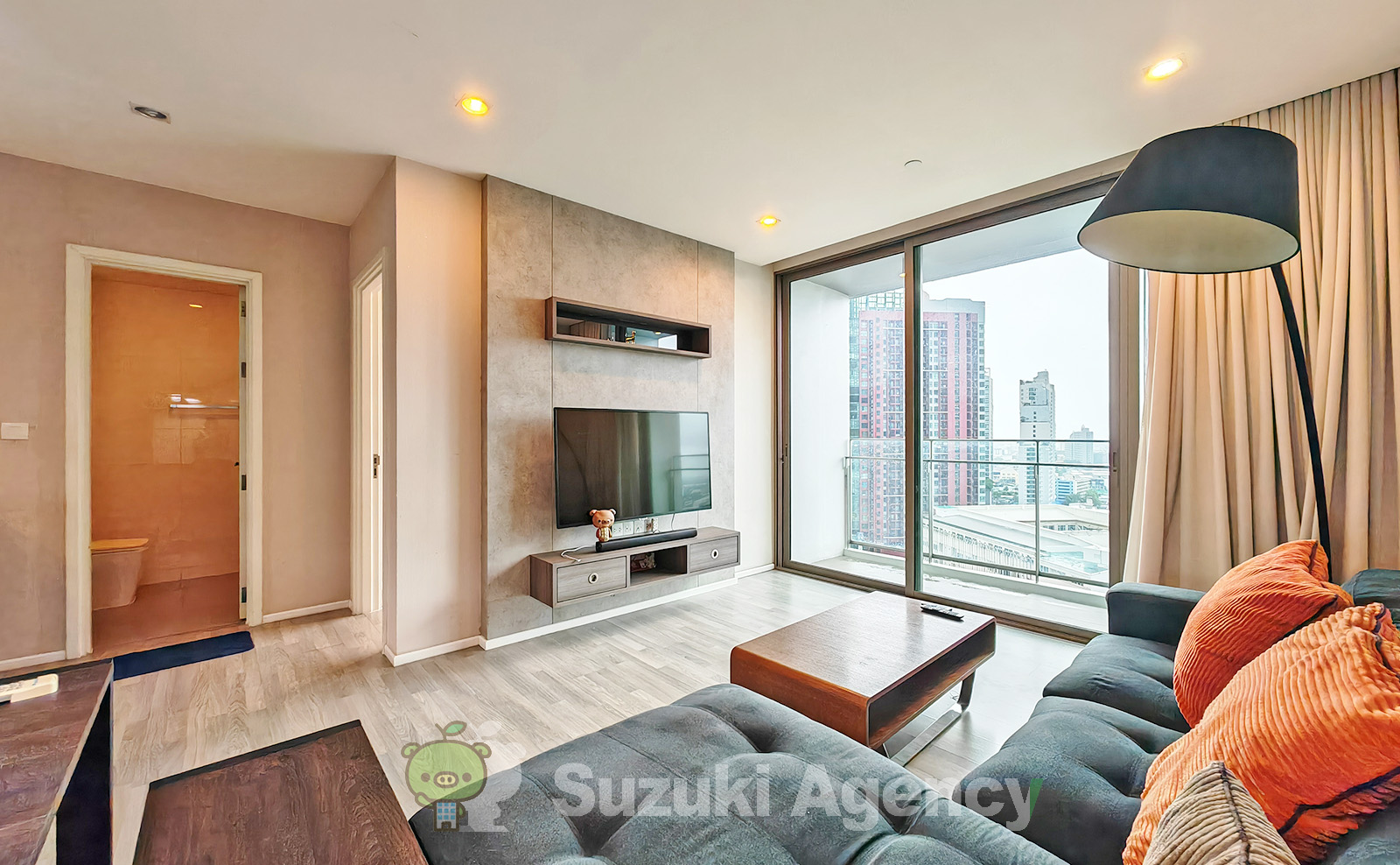 The Room Sukhumvit 69 の写真