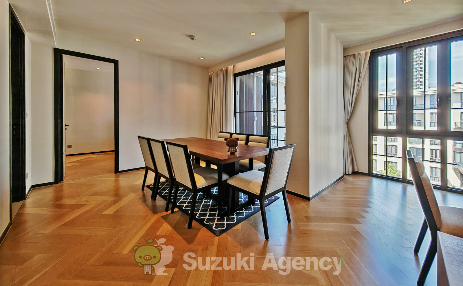 The Reserve Sukhumvit 61 の写真