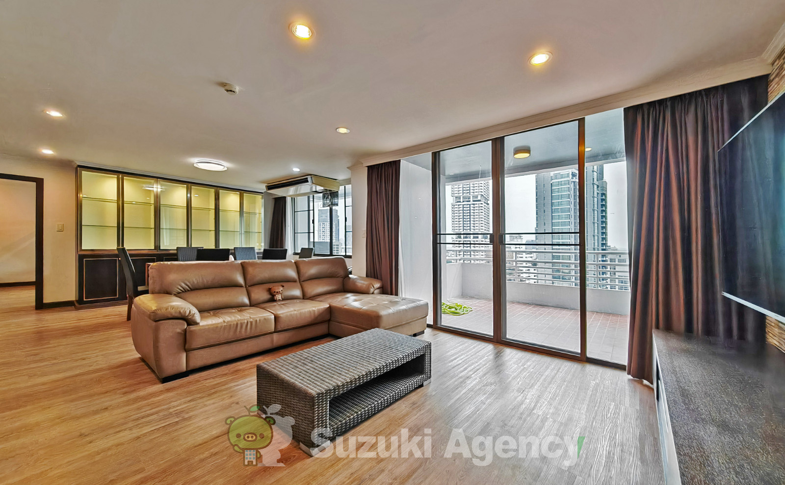 Acadamia Grand Tower の写真