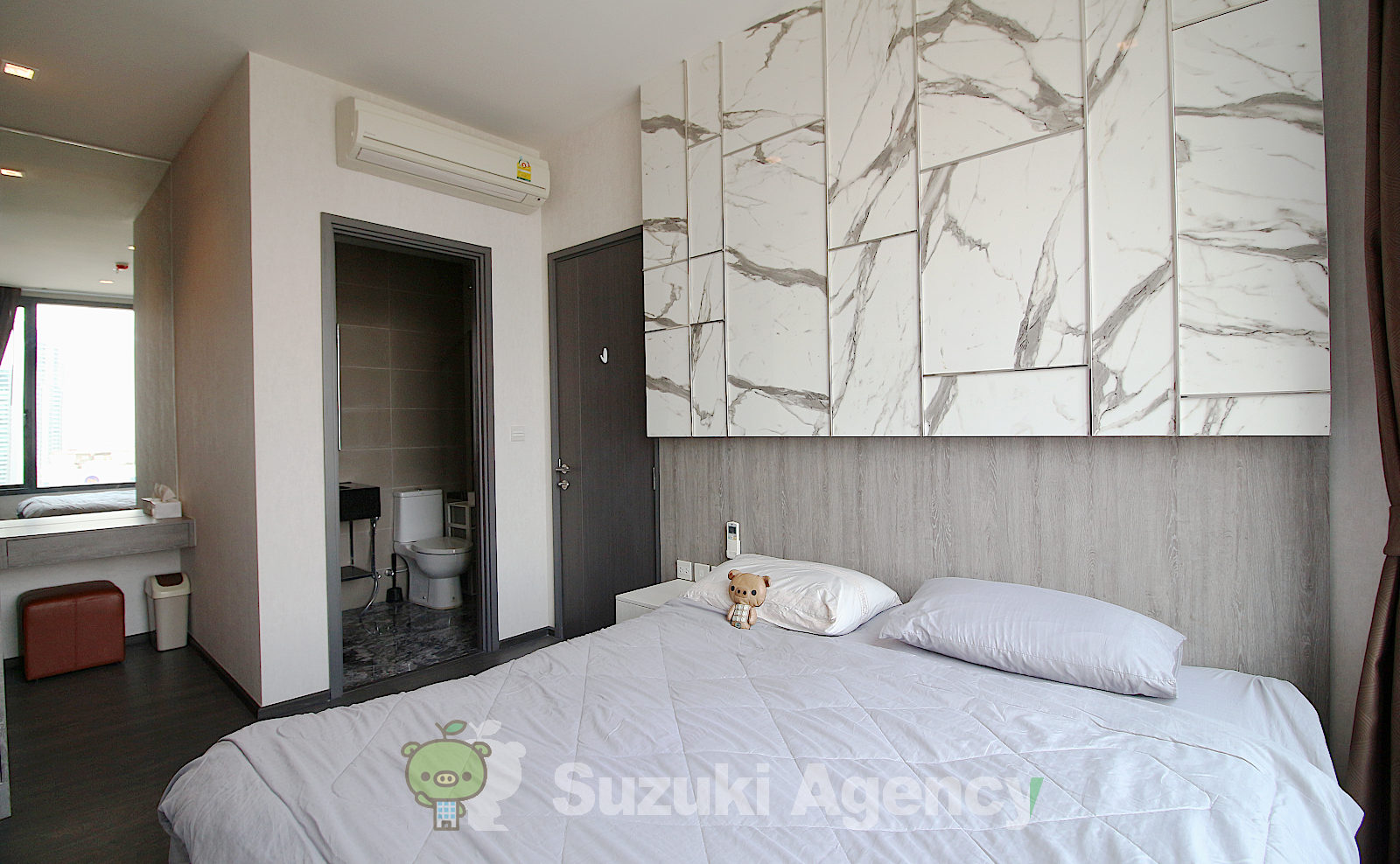 Edge Sukhumvit 23 の写真