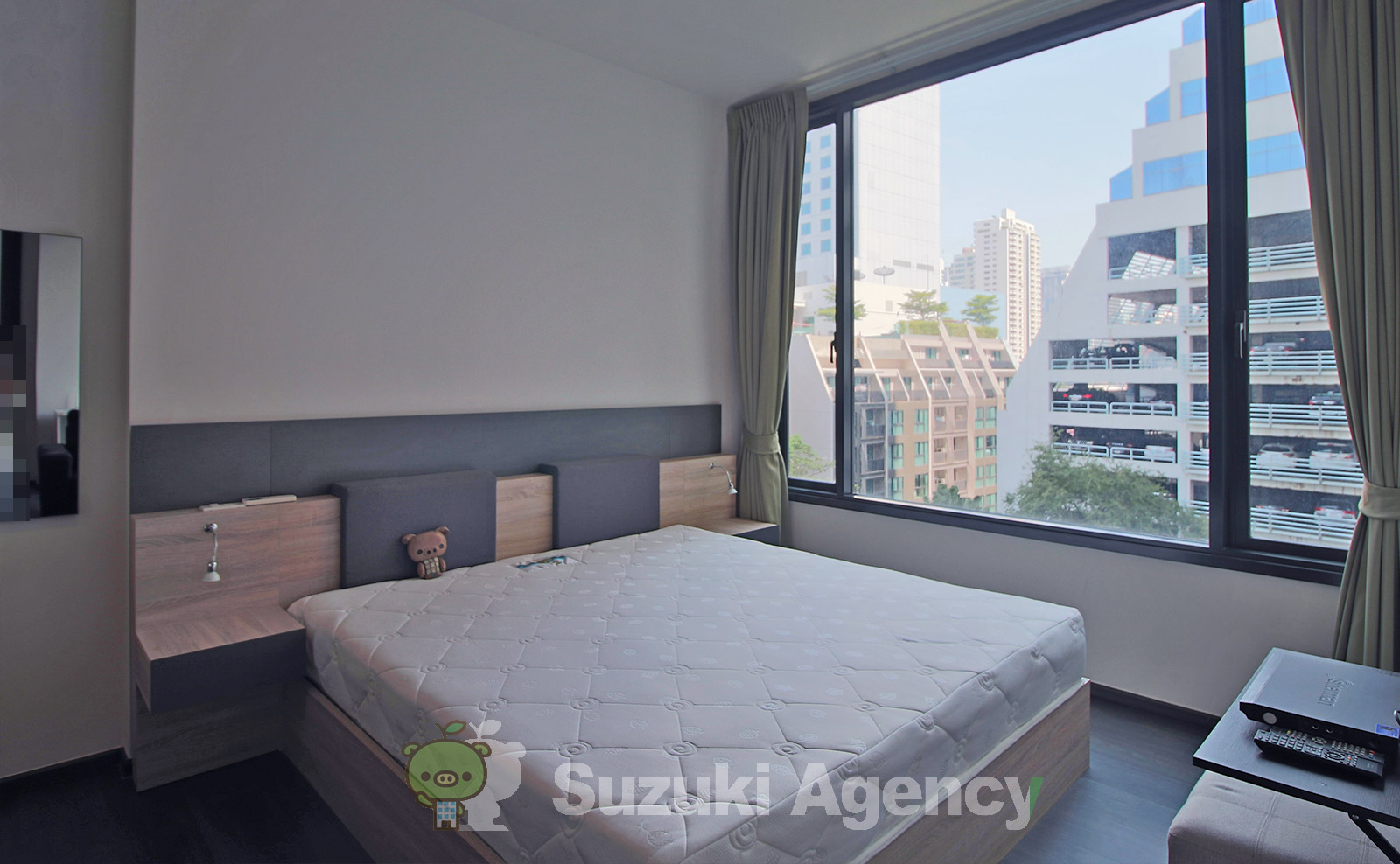 Edge Sukhumvit 23 の写真