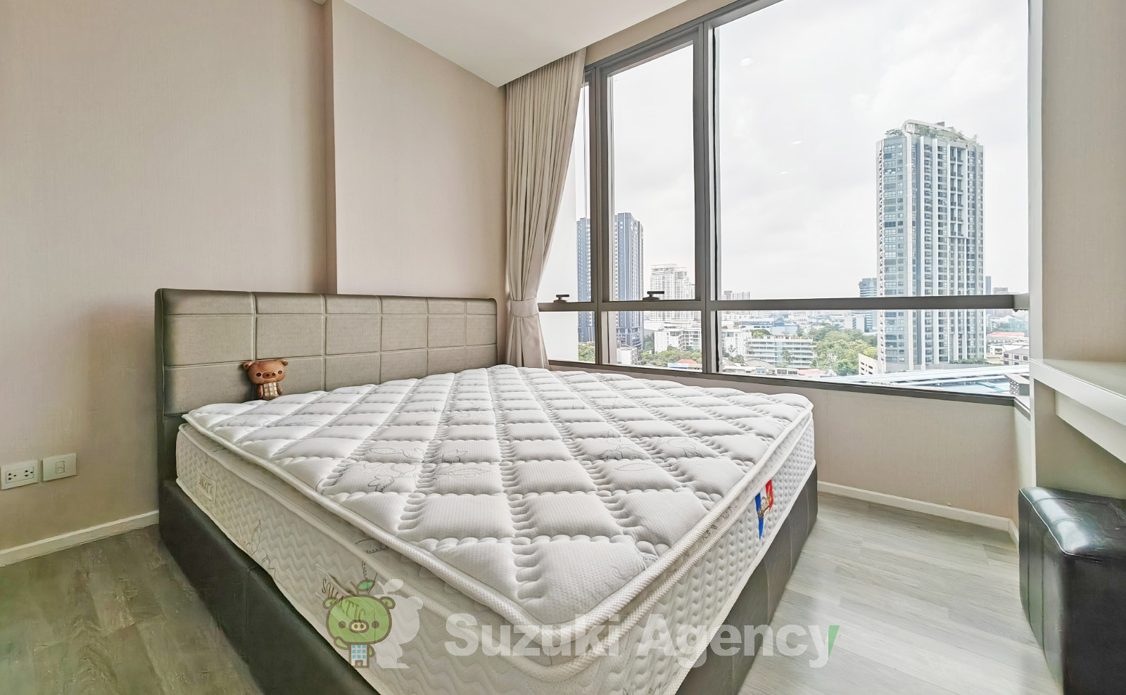 The Room Sukhumvit 69 の写真
