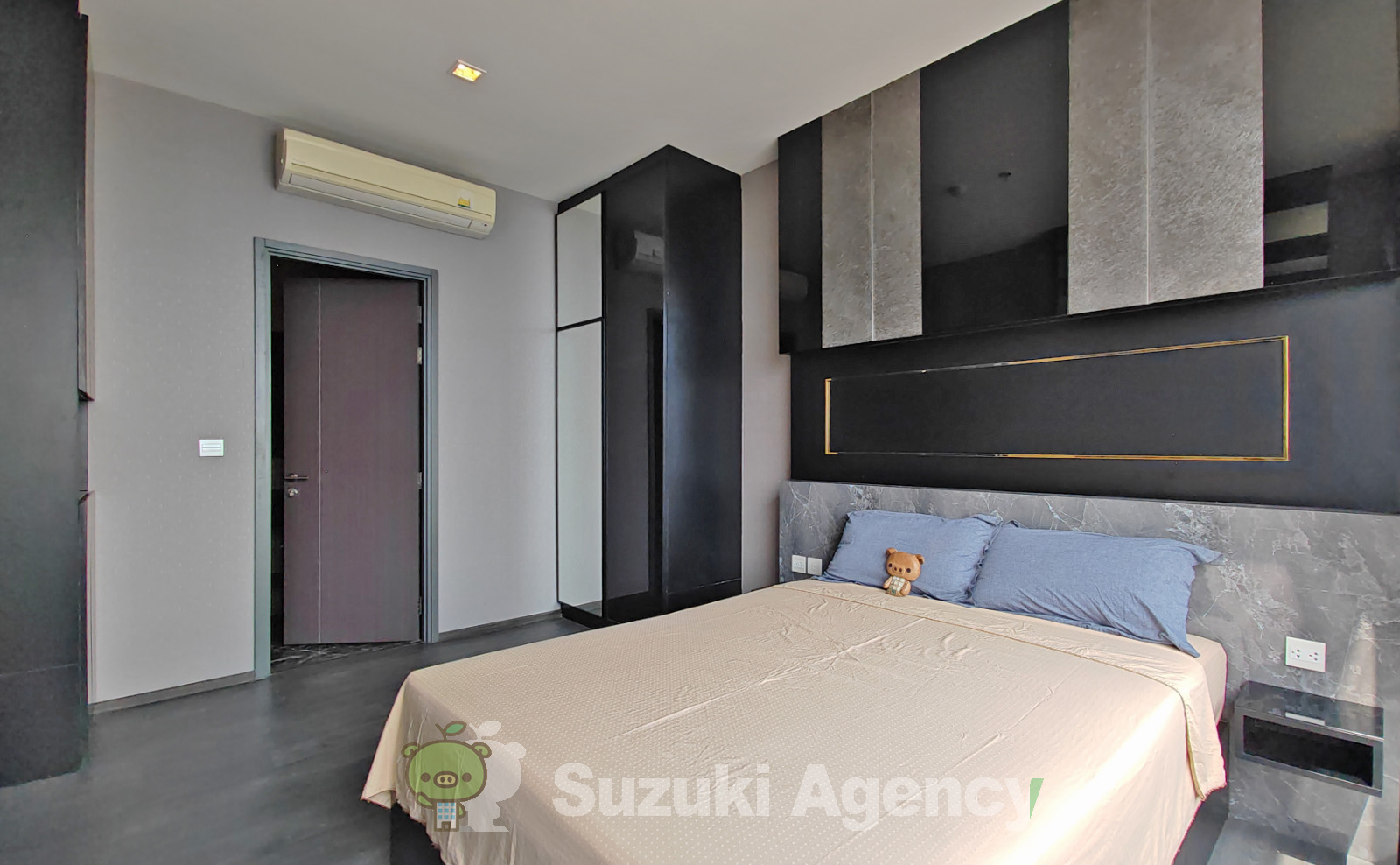 Edge Sukhumvit 23 の写真