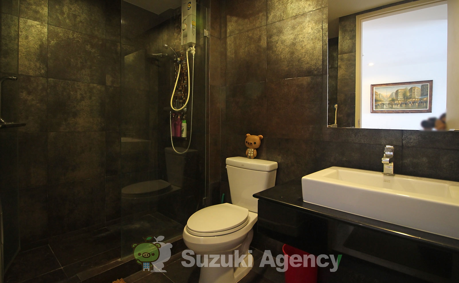 Voque Residential Condominium Sukhumvit 16 の写真