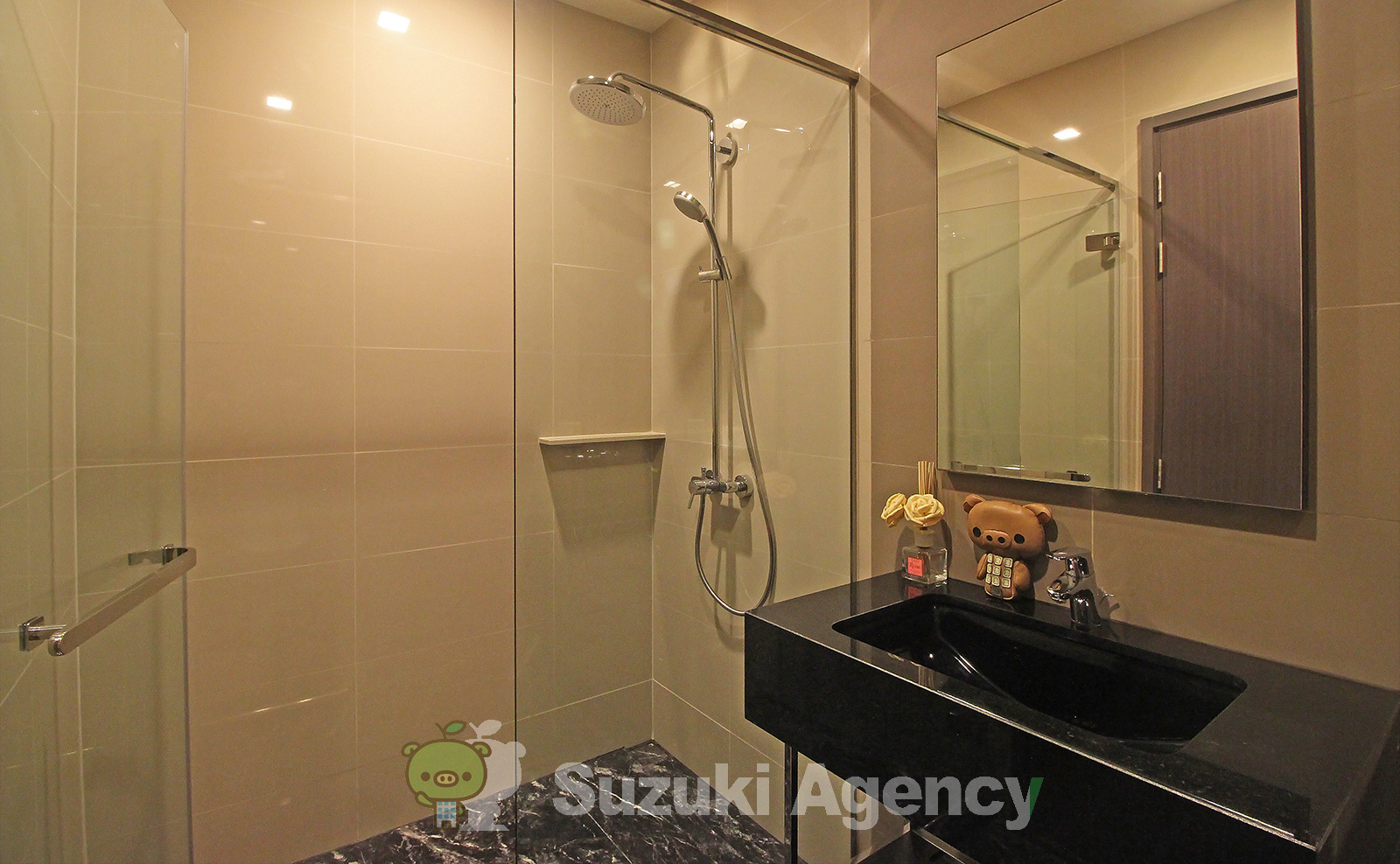 Edge Sukhumvit 23 の写真