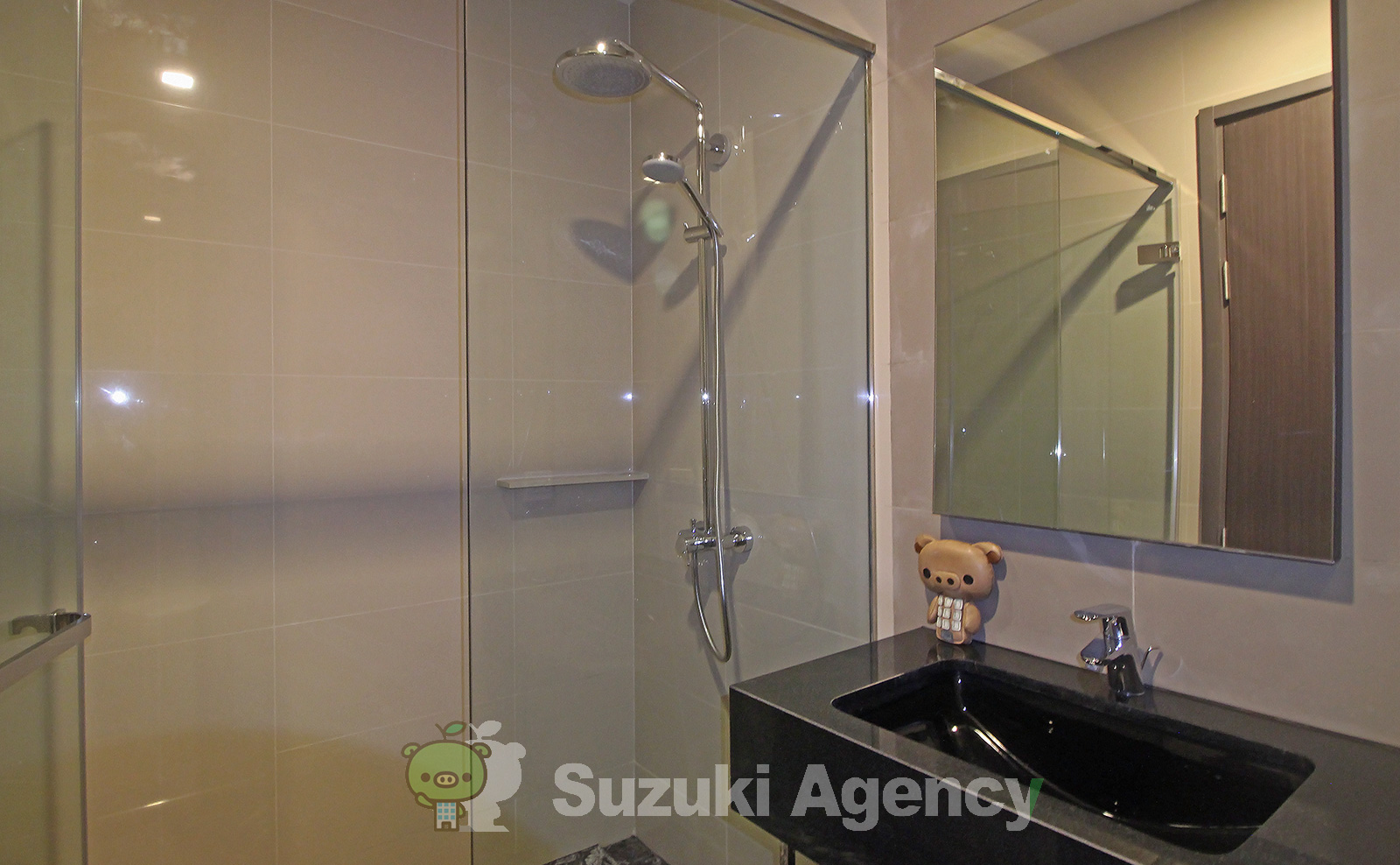 Edge Sukhumvit 23 の写真